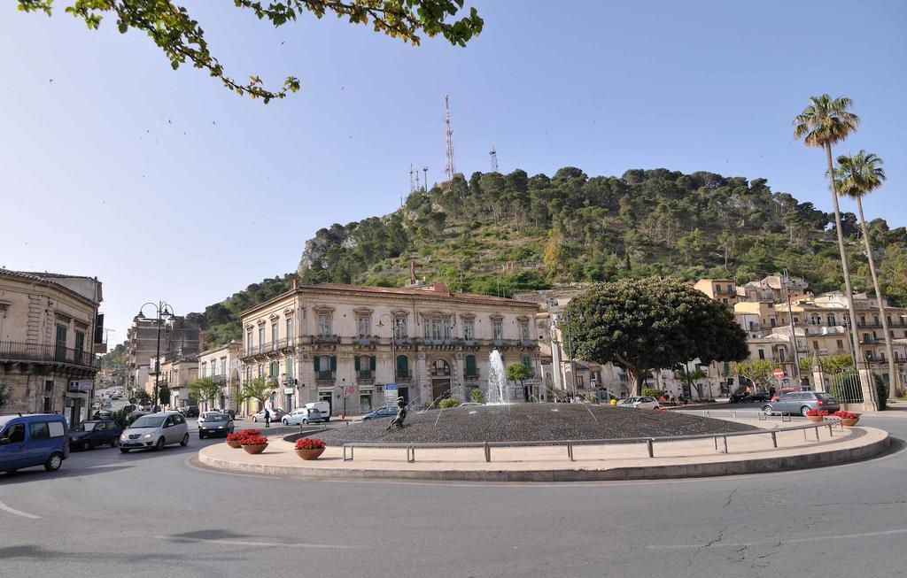 Vacanze Romantiche A Modica Oda fotoğraf