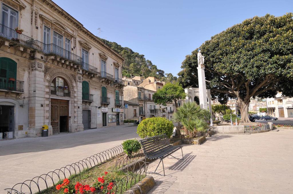 Vacanze Romantiche A Modica Oda fotoğraf